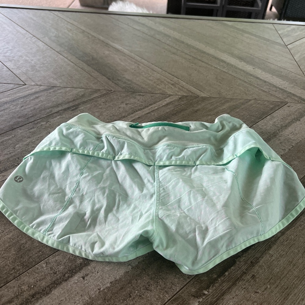 Lululemon shorts size 4